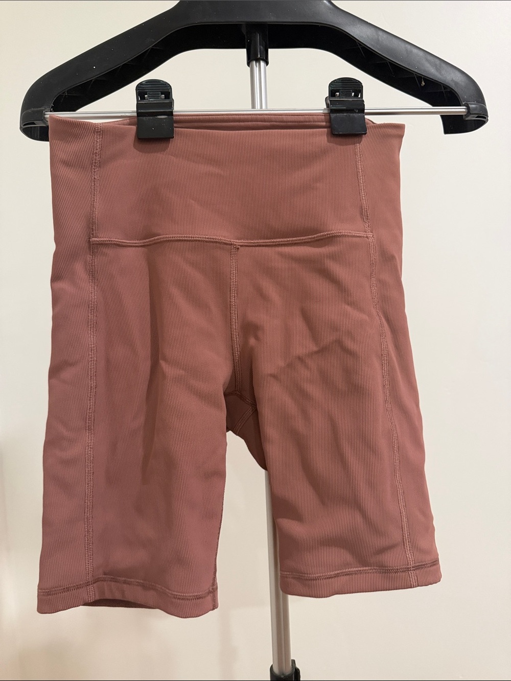 lululemon athletica Ribbed High-Rise Bike Shorts — Dusty Rose